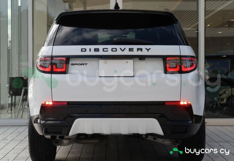 Land Rover Discovery Sport White