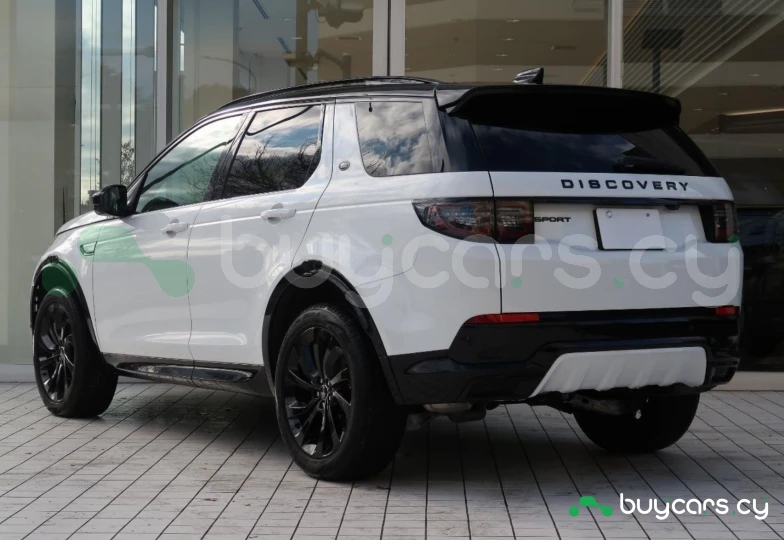 Land Rover Discovery Sport White