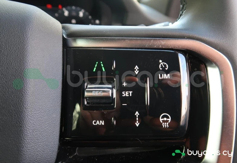 Land Rover Discovery Sport White