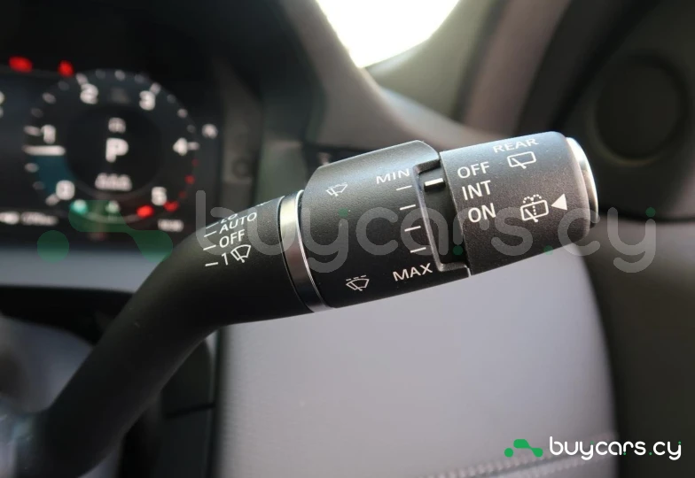 Land Rover Discovery Sport White