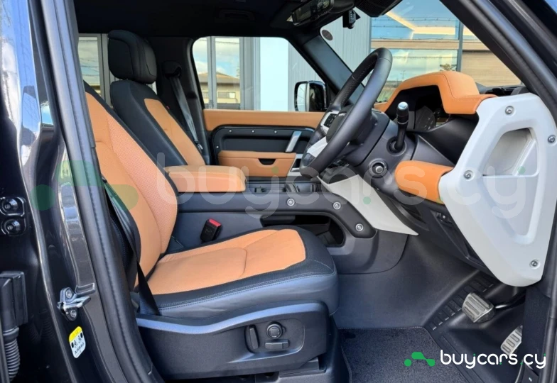 Land Rover Defender Grey