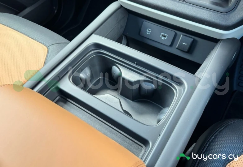 Land Rover Defender Grey