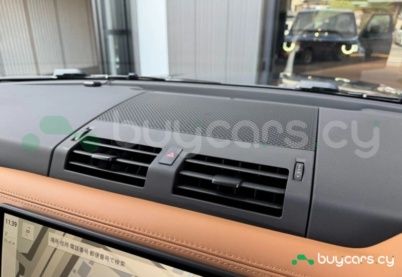 Land Rover Defender Grey