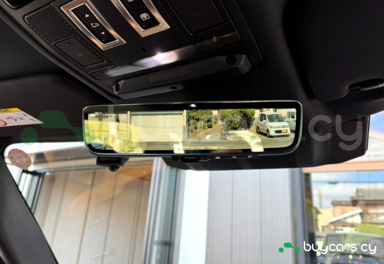 Land Rover Defender Grey