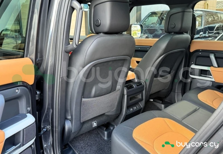 Land Rover Defender Grey