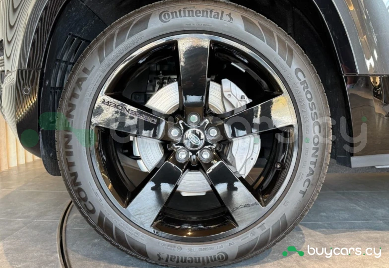 Land Rover Defender Grey