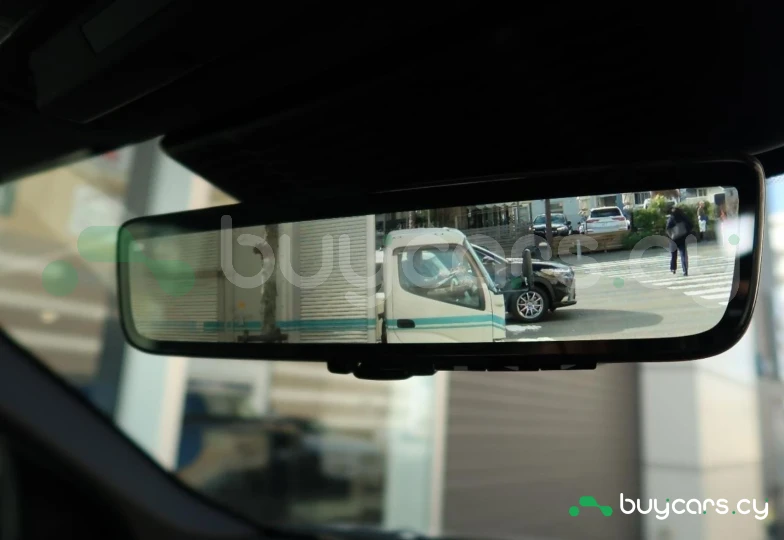 Land Rover Discovery Sport White