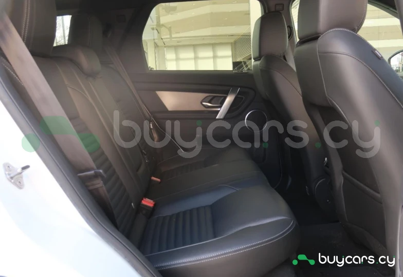 Land Rover Discovery Sport White