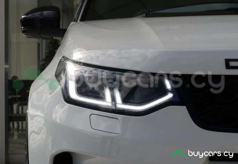 Land Rover Discovery Sport White