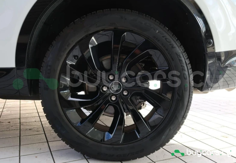 Land Rover Discovery Sport White