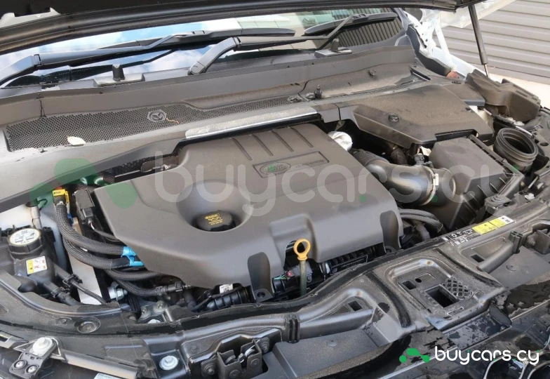 Land Rover Discovery Sport White