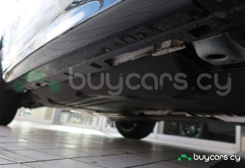 Land Rover Discovery Sport White