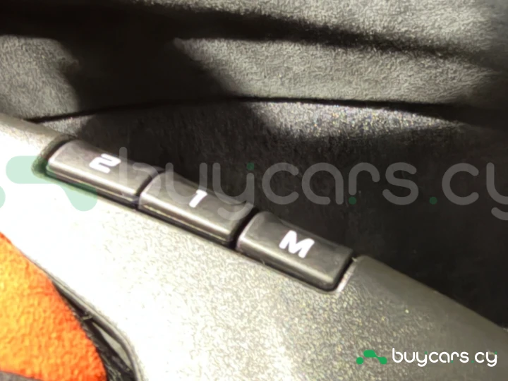 McLaren 750S Белый