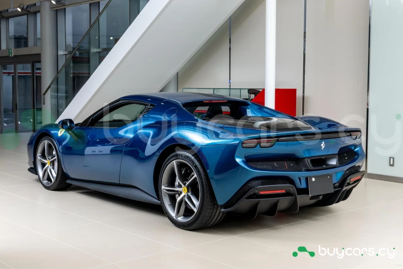 Ferrari 296 Синий