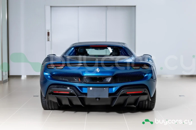 Ferrari 296 Синий