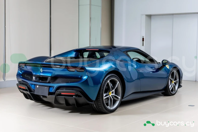 Ferrari 296 Синий