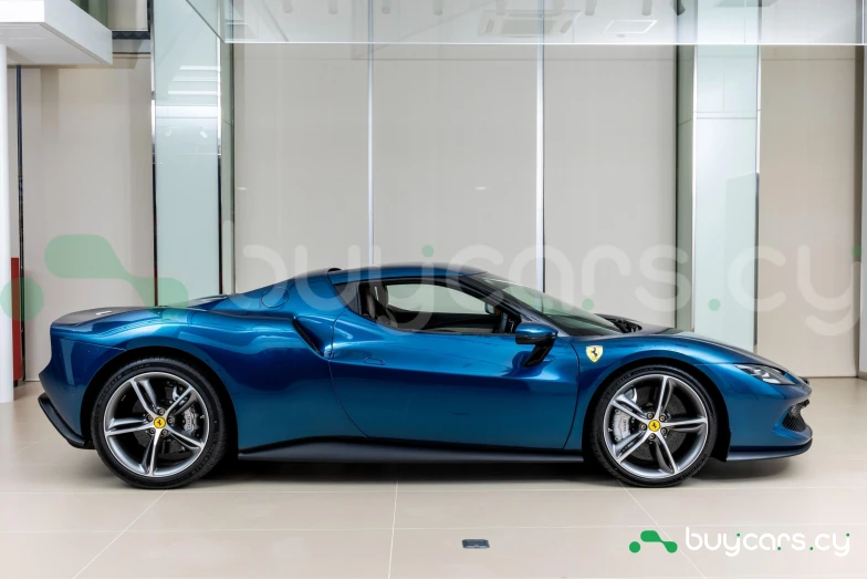 Ferrari 296 Синий