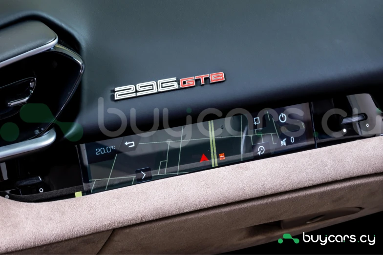 Ferrari 296 Синий