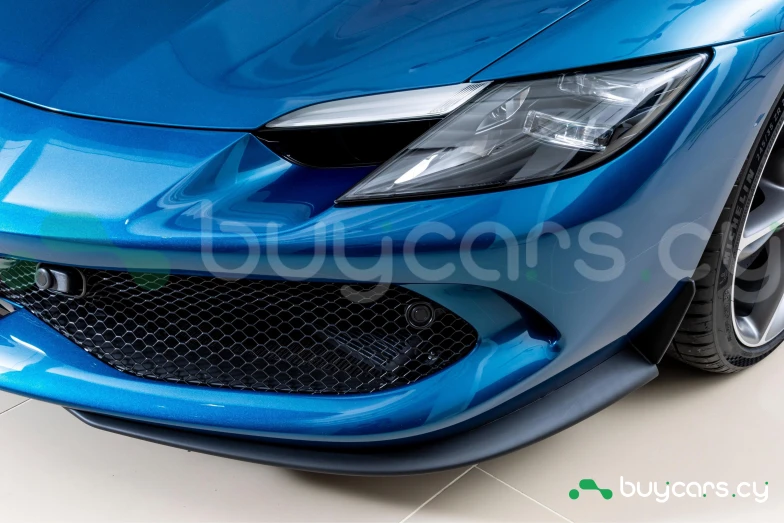 Ferrari 296 Синий