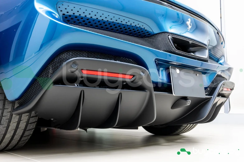 Ferrari 296 Синий