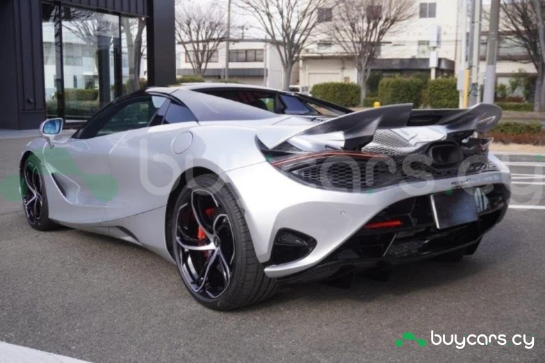 McLaren 750S Серый