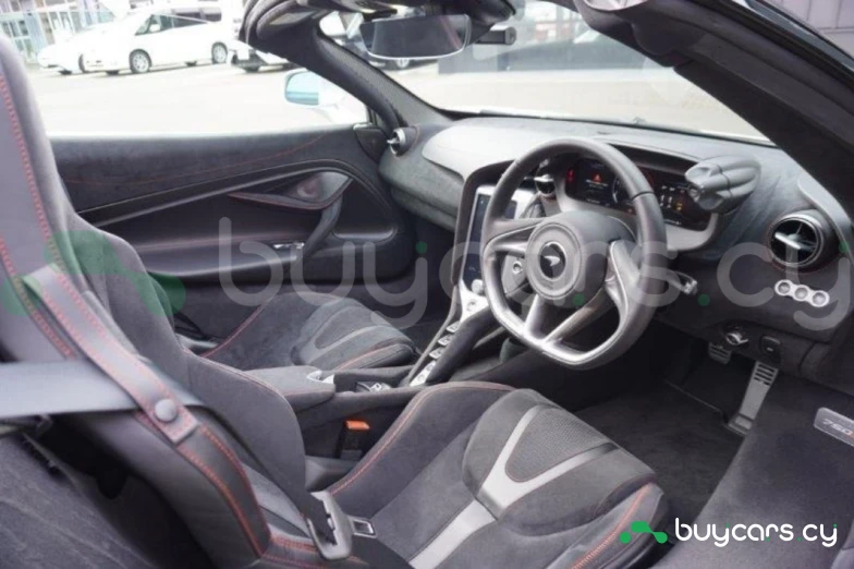 McLaren 750S Серый