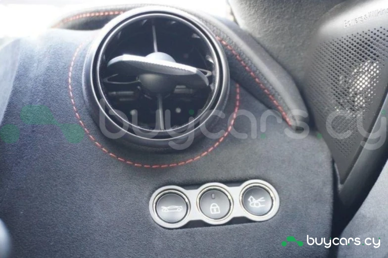 McLaren 750S Серый