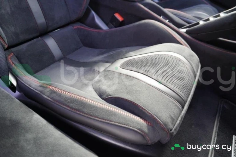 McLaren 750S Серый