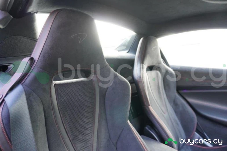 McLaren 750S Серый