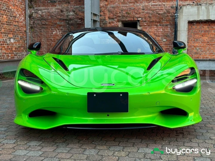 McLaren 750S Зеленый
