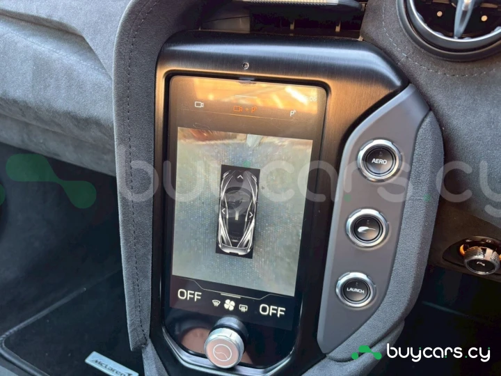 McLaren 750S Зеленый