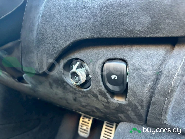 McLaren 750S Зеленый