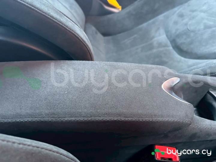 McLaren 750S Зеленый