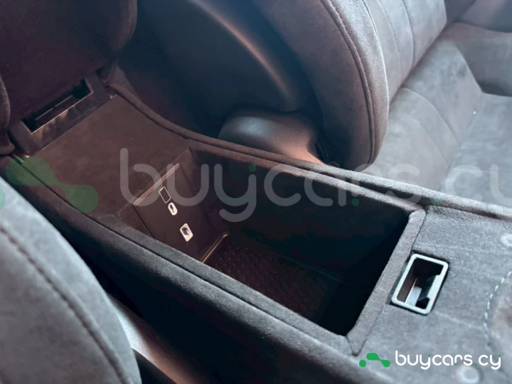 McLaren 750S Зеленый