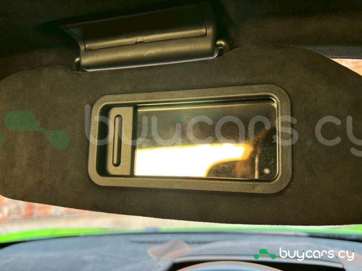 McLaren 750S Зеленый