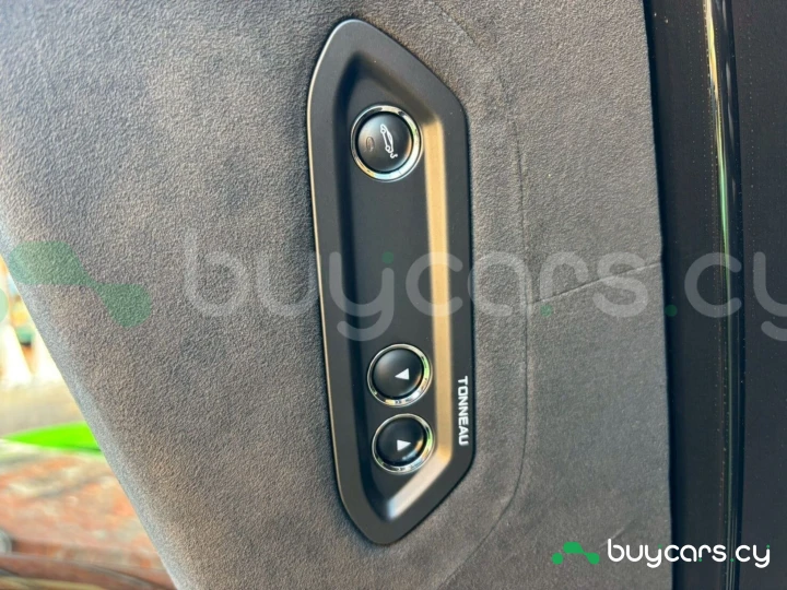 McLaren 750S Зеленый