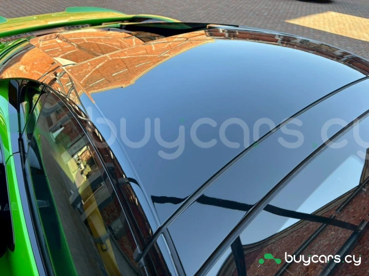 McLaren 750S Зеленый