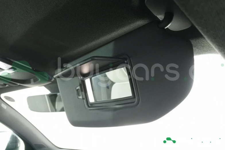 Volvo C40 Зеленый