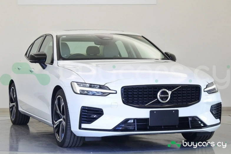 Volvo S60 Белый