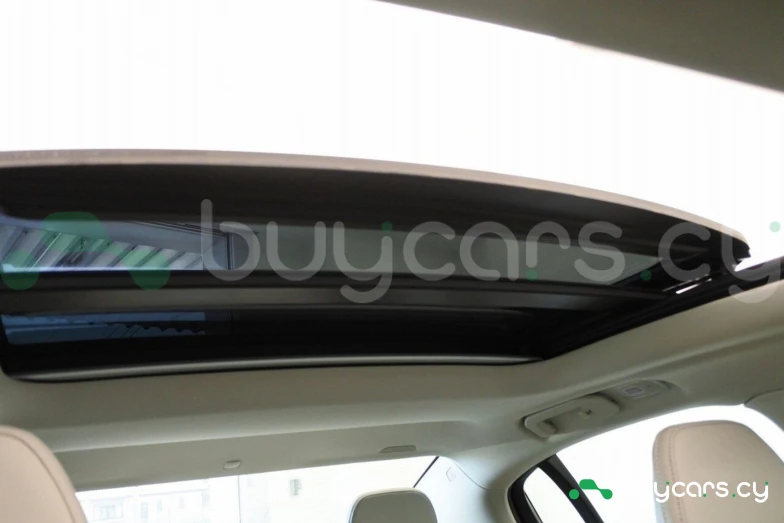 Volvo S60 Белый