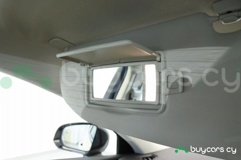 Volvo S60 Белый