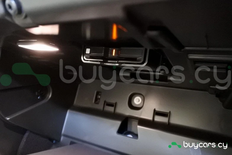 Volvo S60 Белый