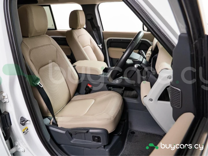 Land Rover Defender Белый