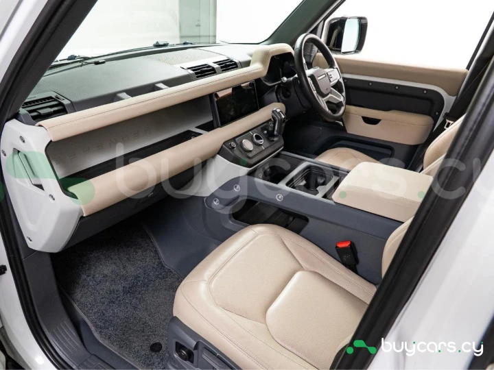 Land Rover Defender Белый