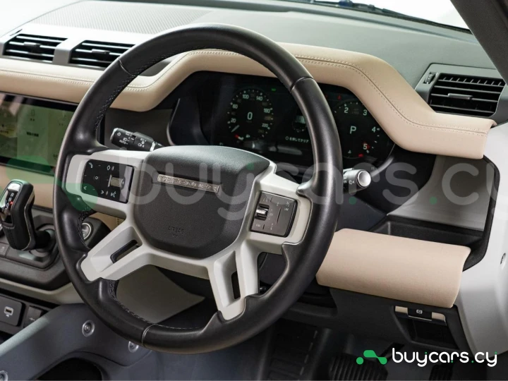 Land Rover Defender Белый