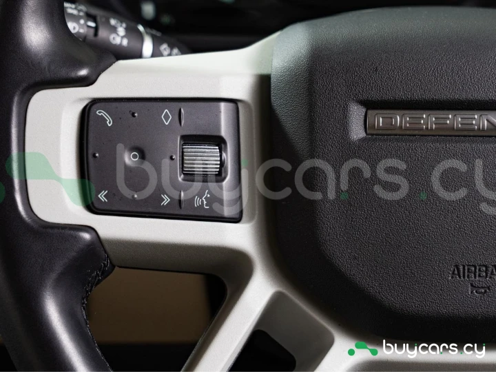 Land Rover Defender Белый