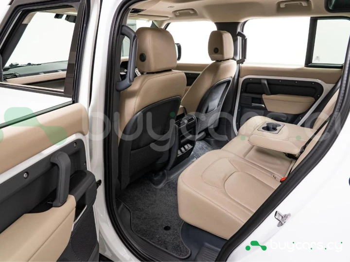 Land Rover Defender Белый