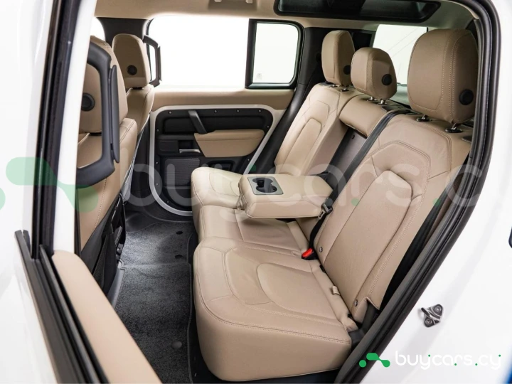 Land Rover Defender Белый