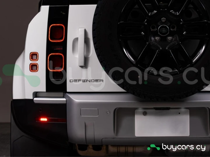 Land Rover Defender Белый