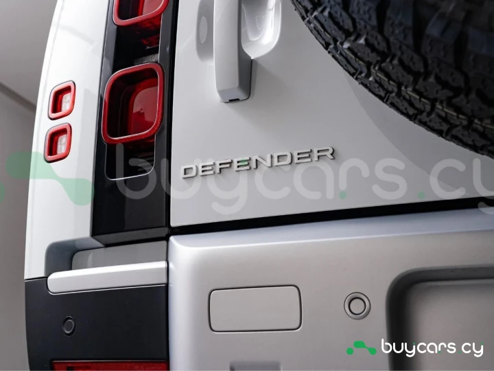 Land Rover Defender Белый